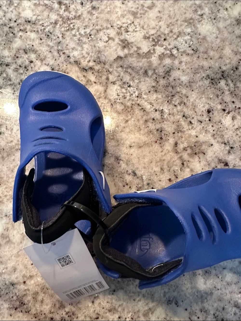 NWT Nike Kids Blue Closed-Toe Sandal with Black Strap